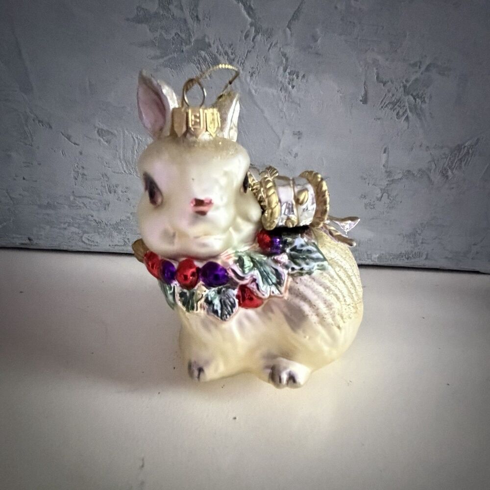 Fitz and Floyd Hand Blown Glass Snowy Woods Bunny Rabbit Ornament - Picture 8 of 9